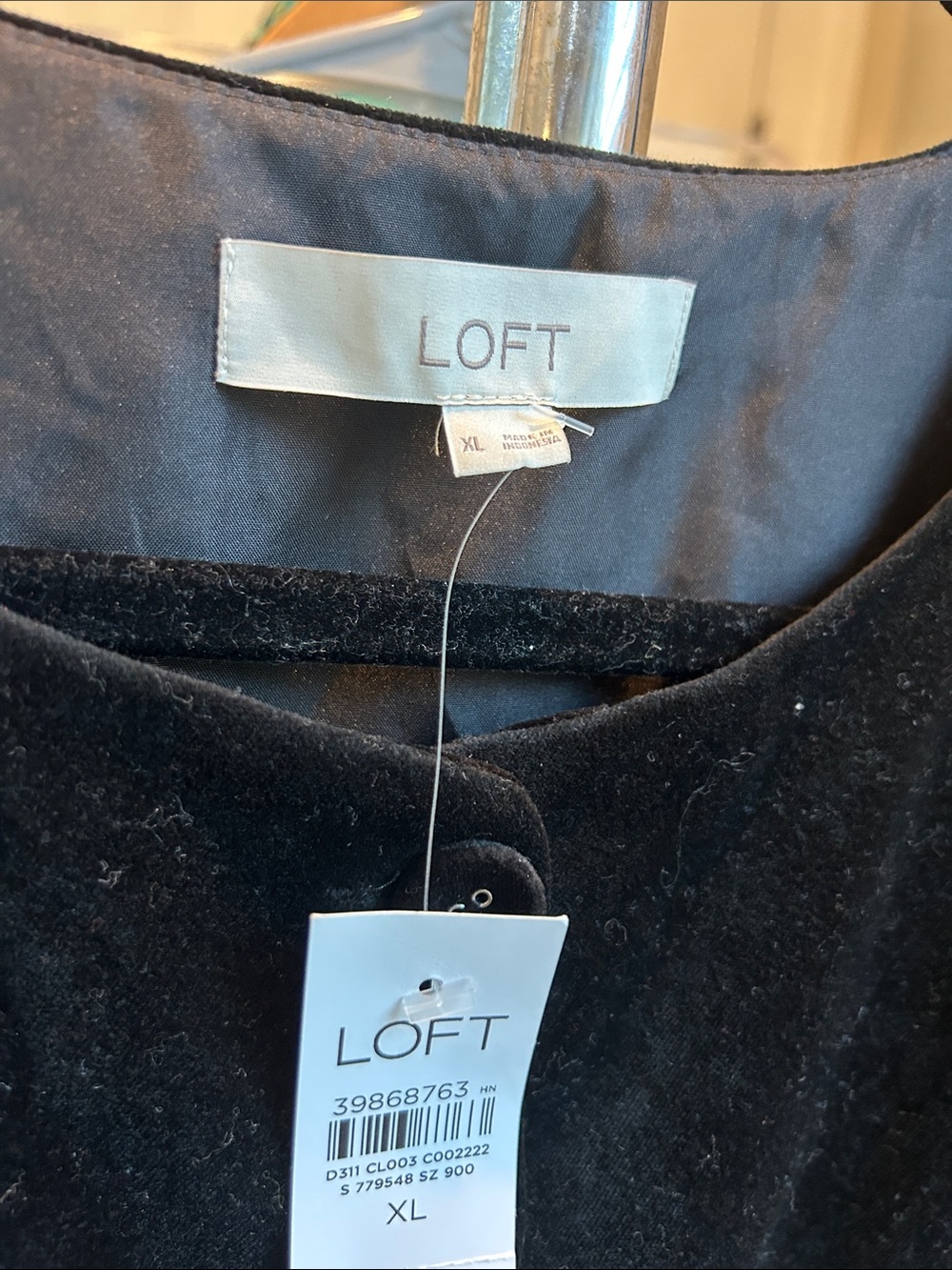 Loft extra large velour vest (new with tags) - Picture 2 of 3